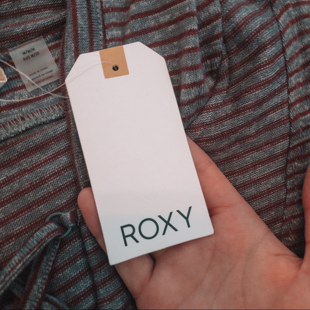 NWT Roxy Sweatshirt - Picture 4 of 5